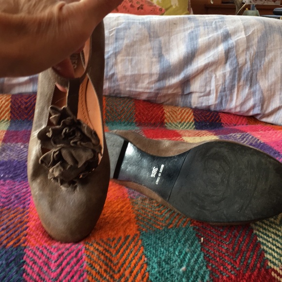 Flat olive green flats - Picture 2 of 2